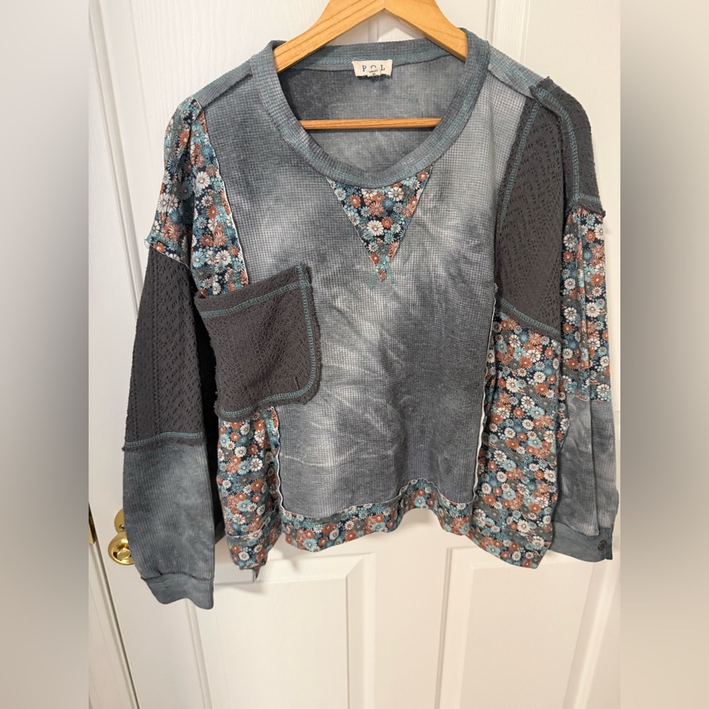 🌷 NWOT ‘POL’ Floral Patchwork Top - image 1